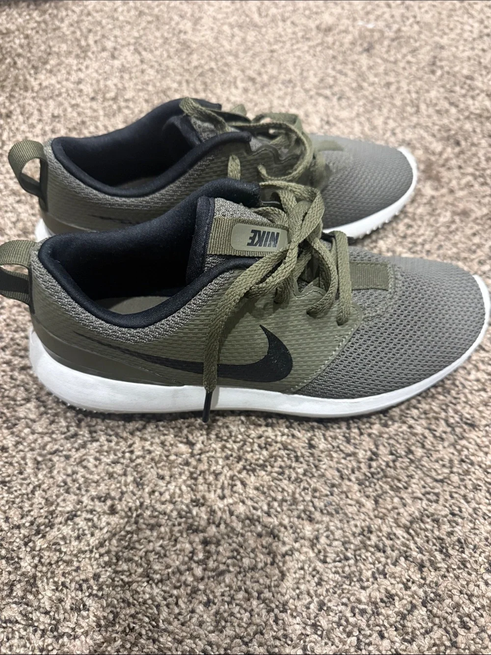 Nike Kids Olive Green and Black Low-Top Sneakers